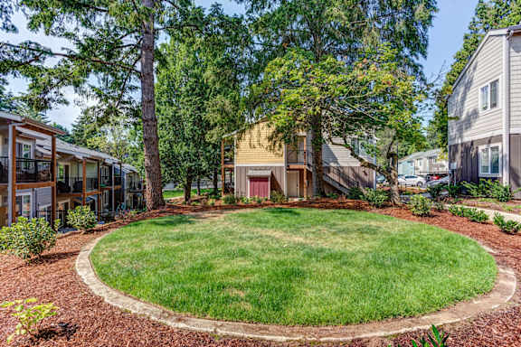 Lawn at Commons at Redwood Creek Apartments, Beaverton, 97008