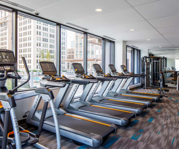Nic on 5th Apartments- Fully equipped fitness center and workout room