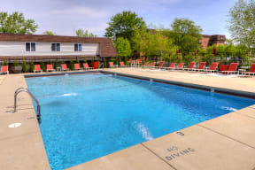 Carol Stream Crossing swimming pool and expansive sundeck