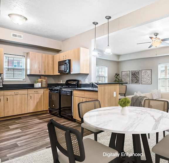 Exterior View at Lynbrook Apartments and Townhomes, Elkhorn, Nebraska, 68022