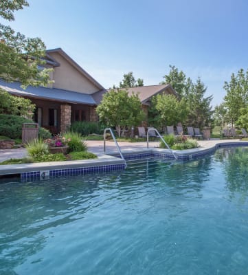 Luxury Apartment Homes in Overland Park, KS | Stonepost Ranch