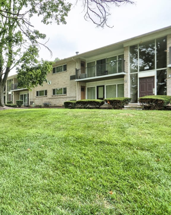 Apartment Community | Apartments in Camp Hill at Long Meadows