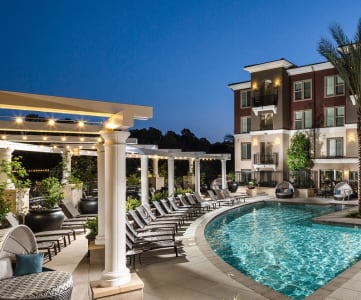Ave_5_Adagio_Pool_Twilight_Mission Viejo