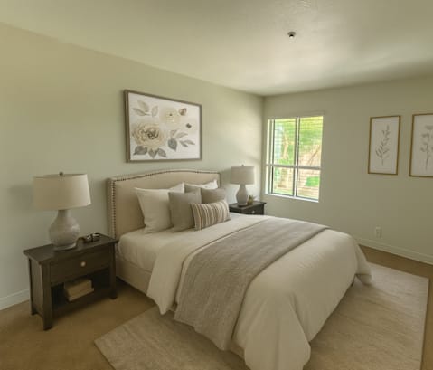 Gorgeous Bedroom at Vintage Pointe, Rohnert Park, 94928