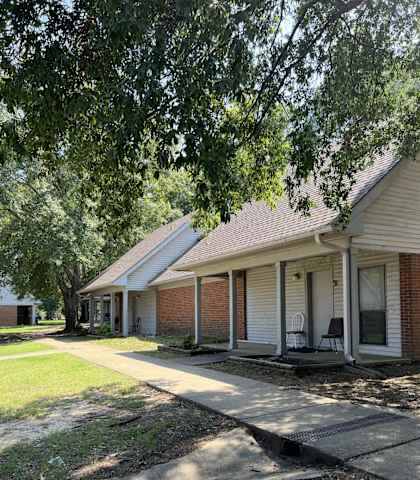 Porch at Des Arc property