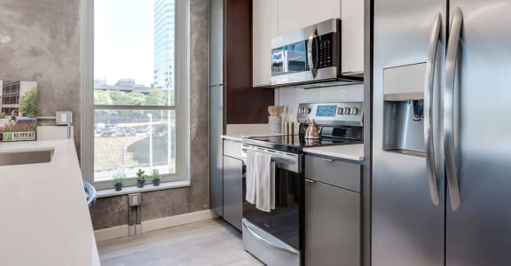 Kitchen with Stainless Steel Appliances at Circ Apartments in Richmond, VA 23220