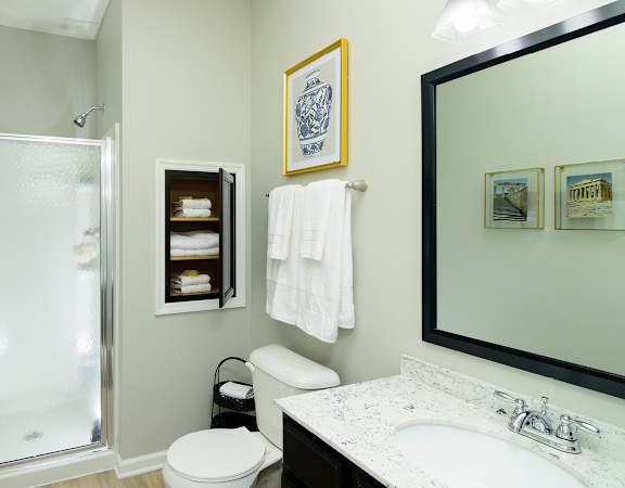 Modern Bathroomat Madison Park Apartments, Columbus, Ohio