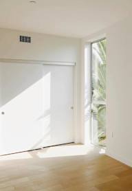 Vacant Living Area at 1048 Manzanita, Los Angeles, 90029