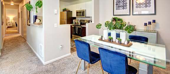 Modern Kitchen and Dining Table at Signature Pointe, Kent, Washington