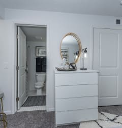 Bedroom interiorat Sandhurst Apartments, Zanesville, OH