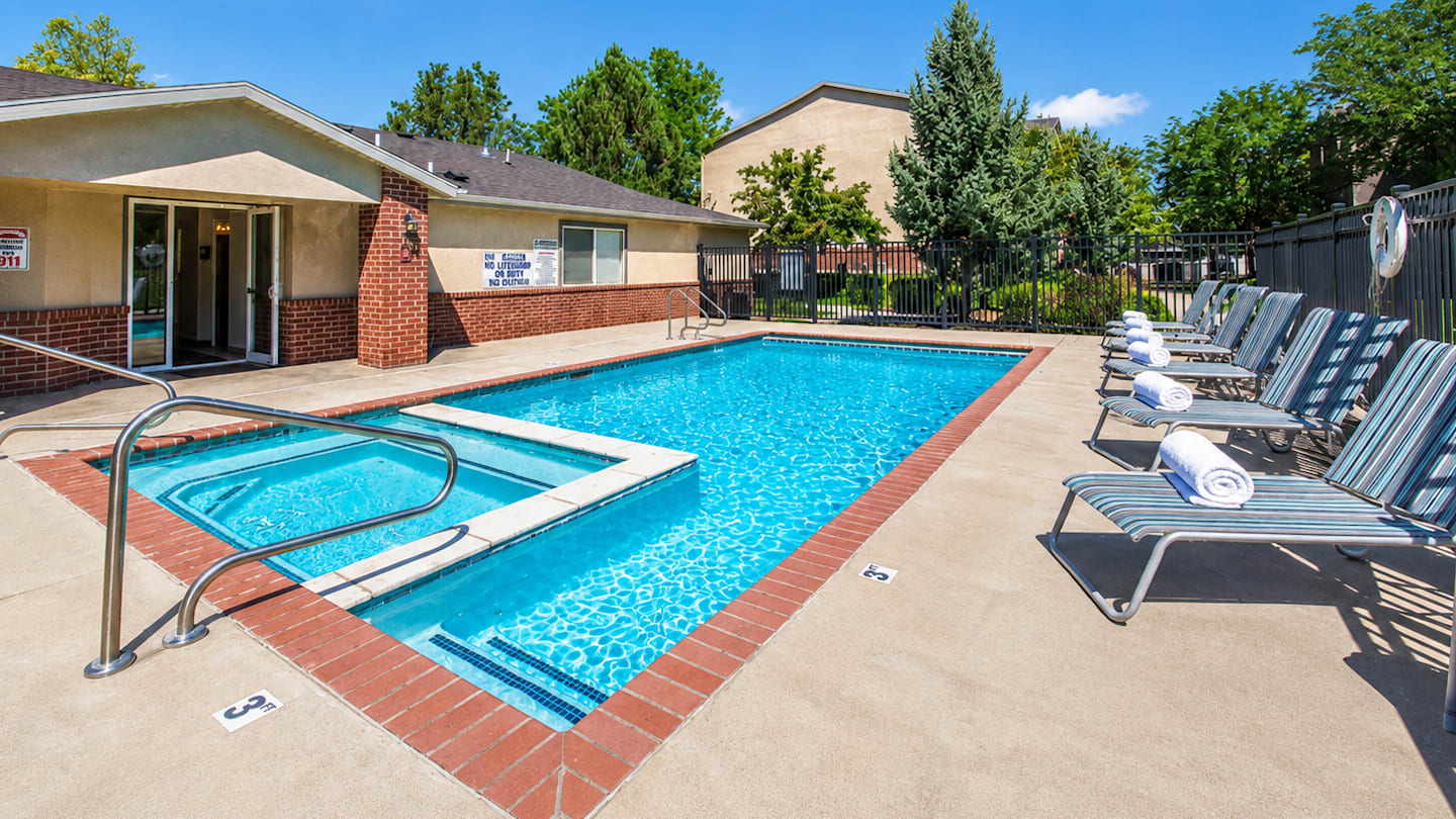 Pool at Providence Pointe (4 of 8)