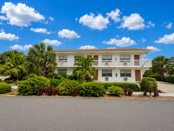459 - BUILDING EXTERIOR