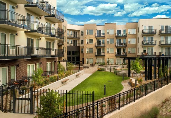 Beautifully Landscaped Grounds at Cycle Apartments, Ft. Collins