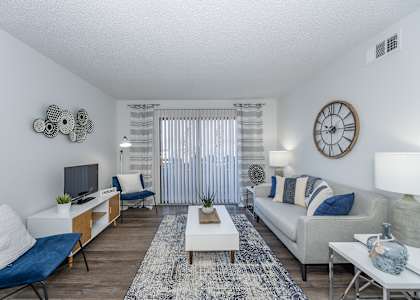 Living Room Interior at Deerfield Crossing Apartments, Lebanon
