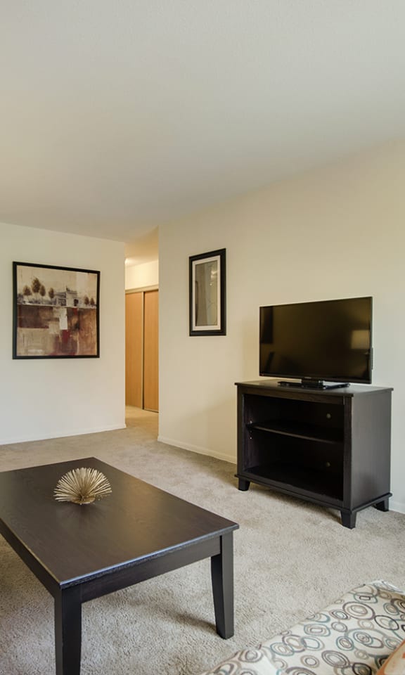 Regency Park Apartments in North St. Paul, MN