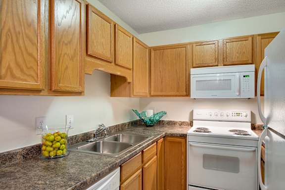 Microwave at Pebblebrook Court, Bloomington, MN