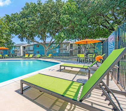 our apartments have a swimming pool and lounge chairs
