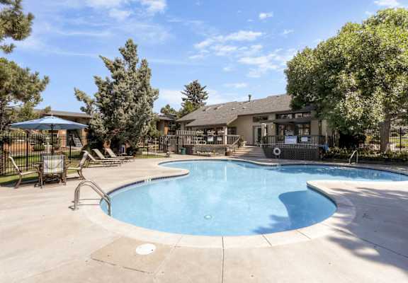 Greentree Village Exterior Swimming Pool