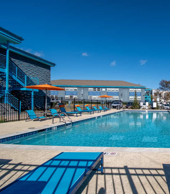 The Canvas Apartments with swimming pool in Nashville, TN