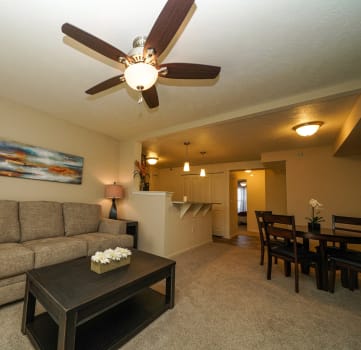 Living Room with Ceiling Fan at Andover Pointe Apartment Homes, Nebraska, 68138