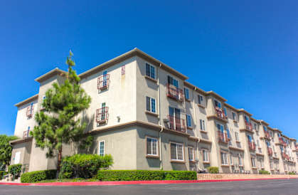 Exterior building at CASTAIC LAKE SENIOR VILLAGE, Castaic, 91384