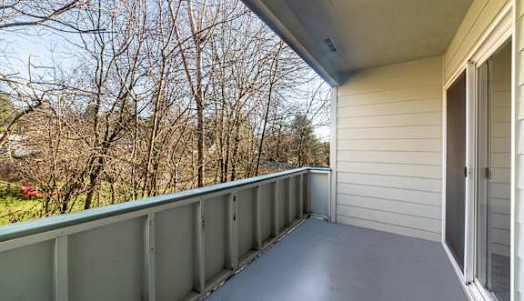 Private Apartment Balcony at Concord Crossing, Milwaukie, OR, Oregon , 97267