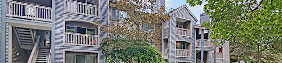 On The Green at Harbour Pointe | Apartments For Rent In Mukilteo WA | On The Green