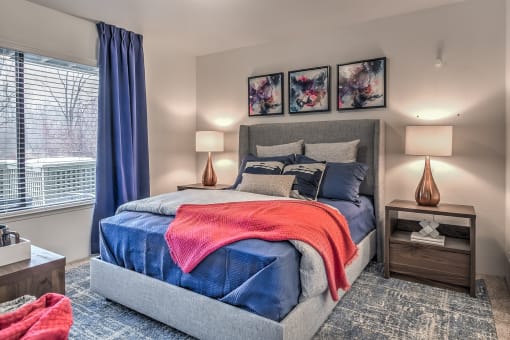 Comfortable Bedroom With Large Window at Reedhouse Apartments, Idaho, 83706