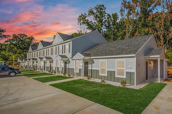 Houses Exterior at Barrington Apartments, Greenwood, 29649
