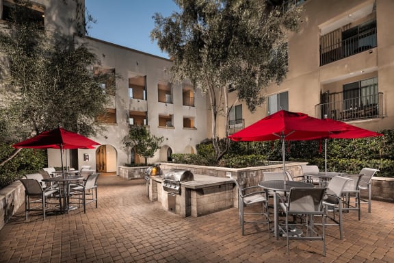 BBQ Area at Trio Apartments in Pasadena, CA
