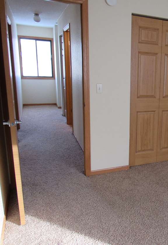 Victoria Townhomes Closet