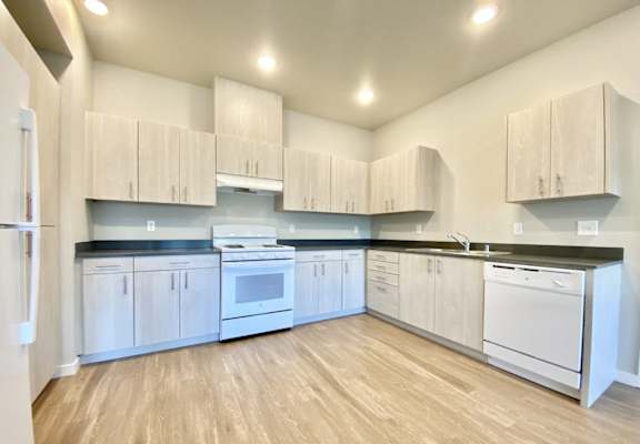 3 bed 2 bath kitchen