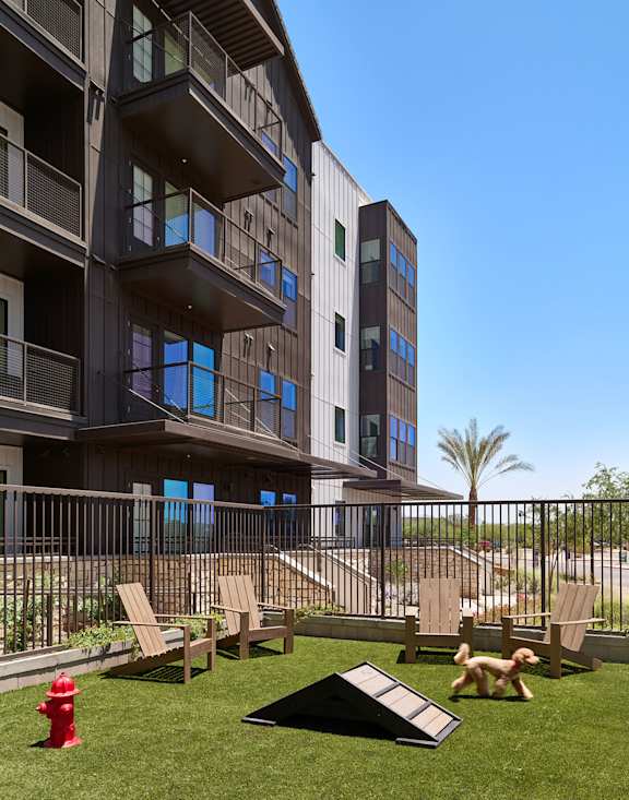 courtyard overlooking Whole Foods at AVE Paradise Valley
