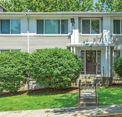 Front lawn at Sutterfield Apartments in Providence RI