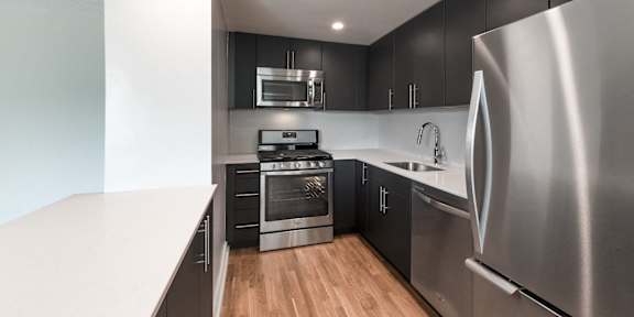 2 Bedroom, 1 Bathroom - Kitchen
