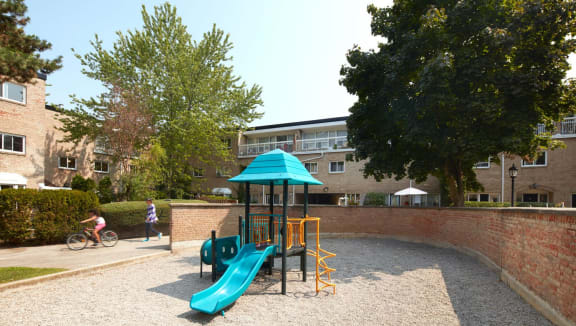 Outdoor playground amenity