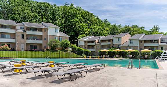 Swimming Pool With Relaxing Sundecks at The Apartments at Saddle Brooke, Maryland, 21030