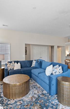 Living Room at The Falls at Landen Apartments, Maineville, 45039