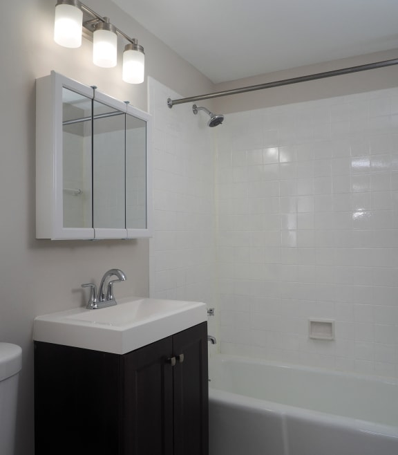 Bathroom With Bathtub at Enclave West Hartford / Parc West, West Hartford, 06110