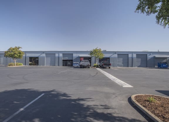 Hillsdale Business Park Exterior Business Fronts