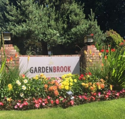 Gardenbrook monument 2