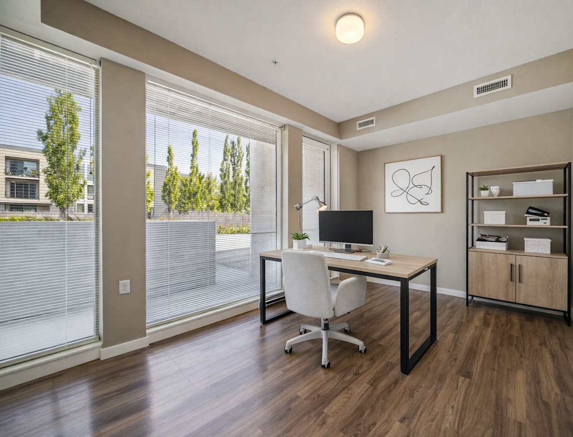Work space at The Lofts at Innovation Center (4 of 4)
