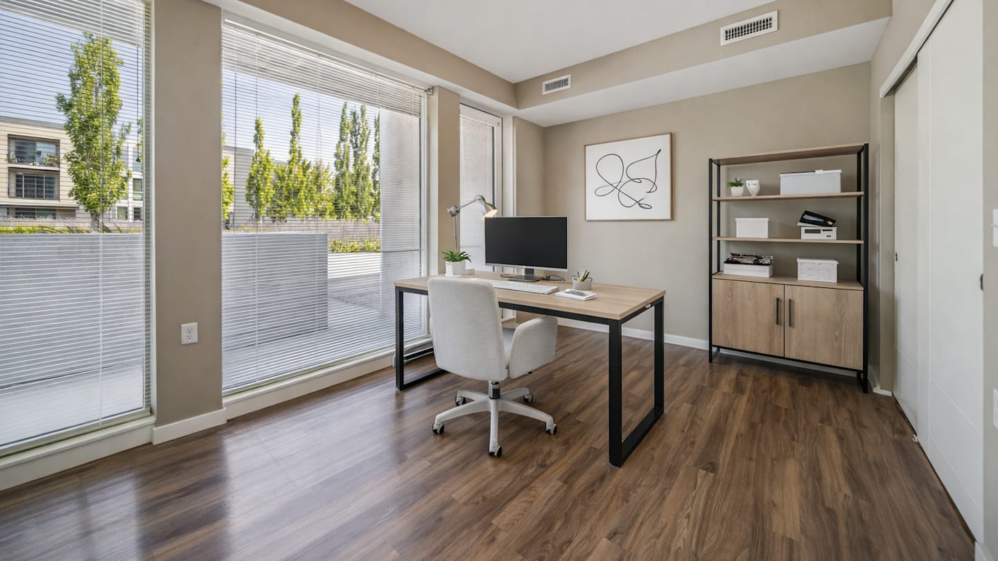Work space at The Lofts at Innovation Center (1 of 4)
