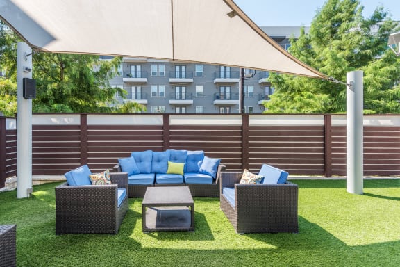 AVANT on Market Center - Outdoor social area