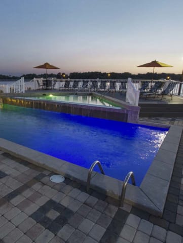 Luxury Waterfront Rental in Brandon