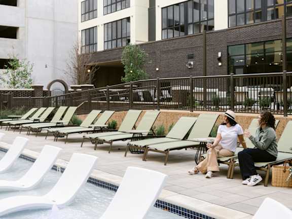 Sun loungers at Anthem House, Alabama