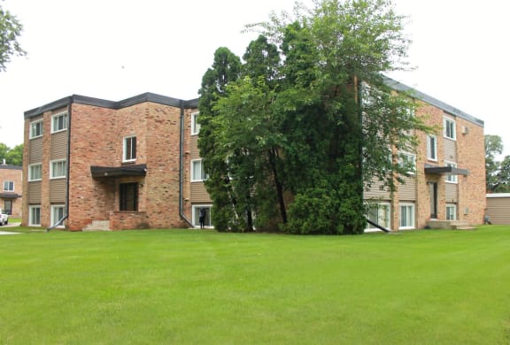 Green Shrubbery Surrounding 8920 Wentworth Apartments
