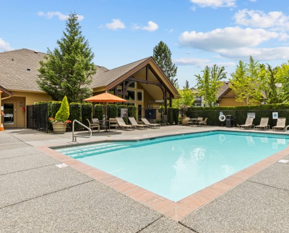 Evans Creek at Woodbridge Pool with Lounge Chairs