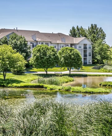Lake View at Autumn Grove Apartments, Omaha NE 68135