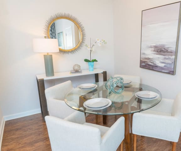 Dining area at The Choices at Holland Windsor Apartments